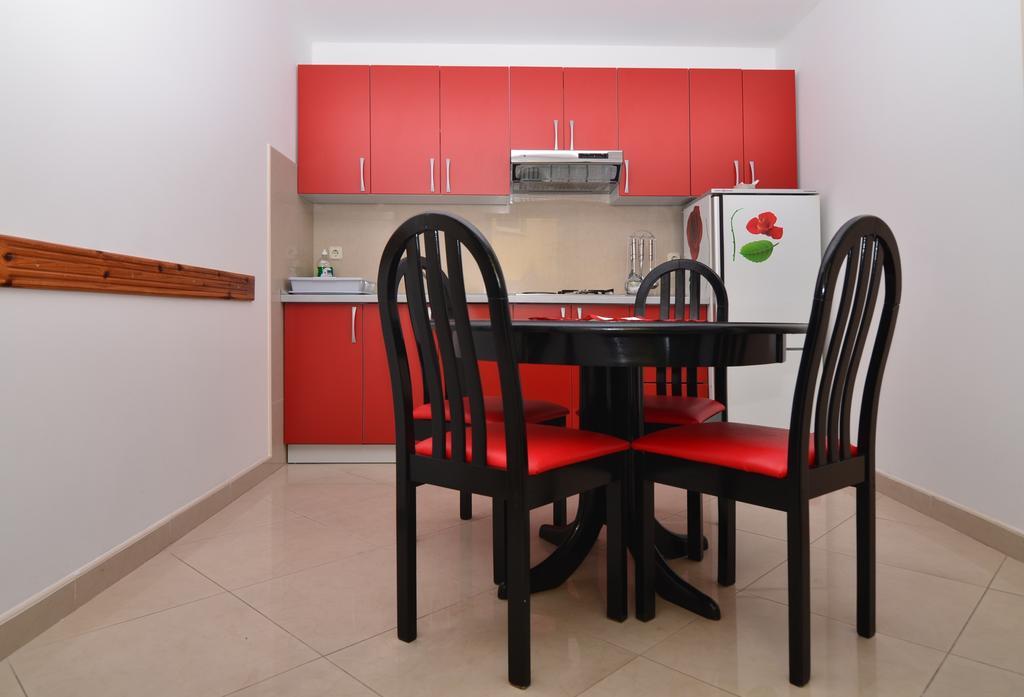 Mucic Apartments Makarska Exterior photo